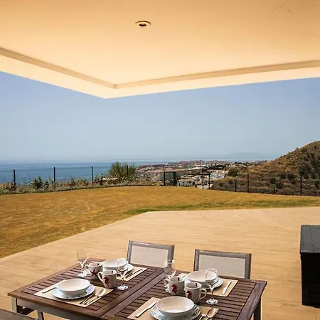 Awesome Views Apartment